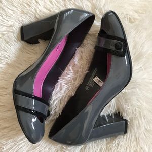 Isaac Mizrahi Patent leather Grey heels
